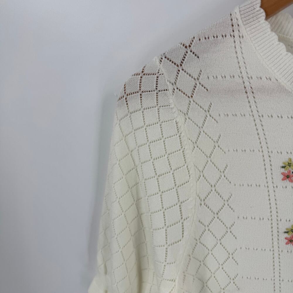 Current Air NWT Pointelle Knit Short Sleeve Sweater Floral Embroidery Small - Picture 8 of 9